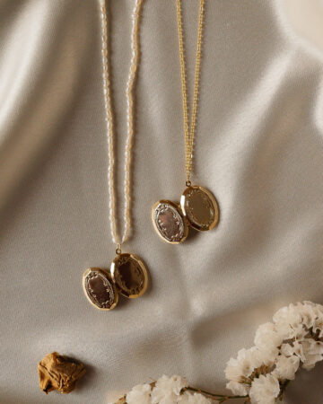 Vintage locket on genuine Italian baroque pearl necklace or gold plated chain.