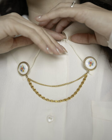 Gold plated shirt collar pins with porcelain, double shirt brooch with chains.