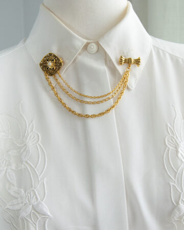 New Old Stock vintage 1980s collar pin chain, filigree square with pearl & bow