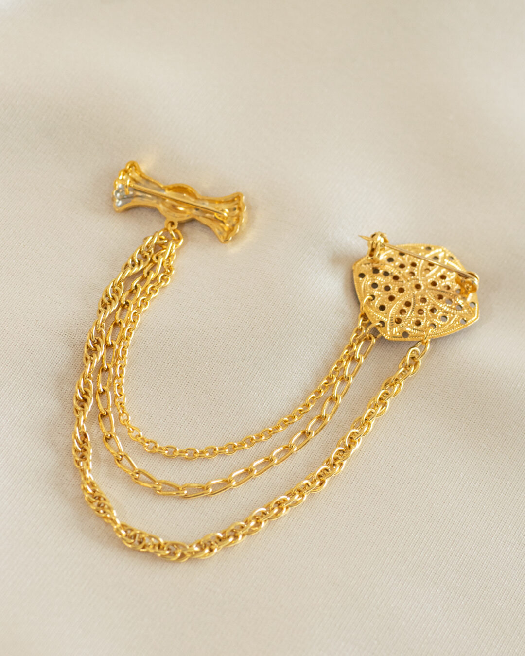 collar pins perla lazo